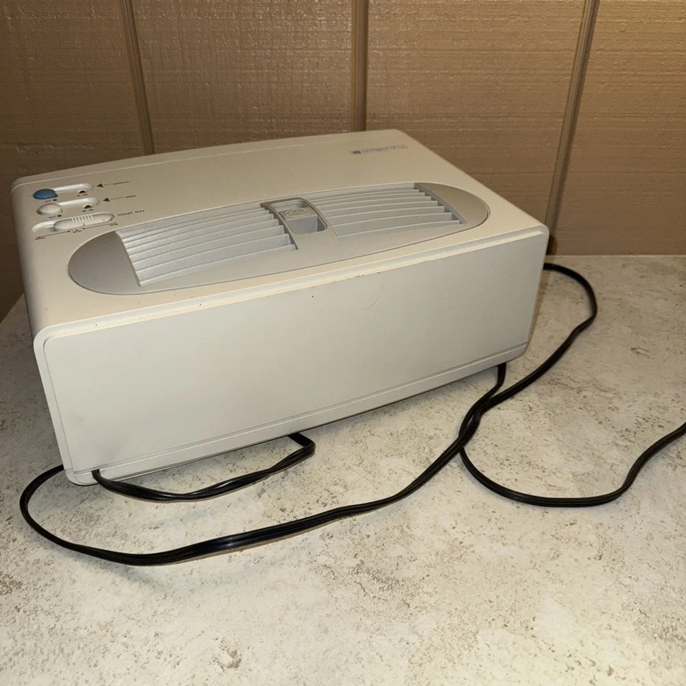 FutureTech Air Purifier with 3-Speed Control and Filter Indicator,‎ Works